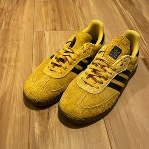 Limited edition samba adv